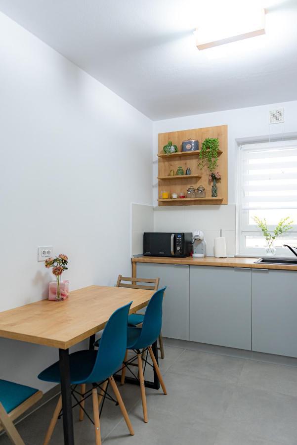 Apartment Veli Coresi 803 *